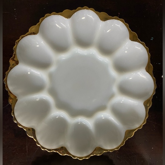 Matched pair of vintage Milkglass serving platters Anchor Hocking - Picture 3 of 8